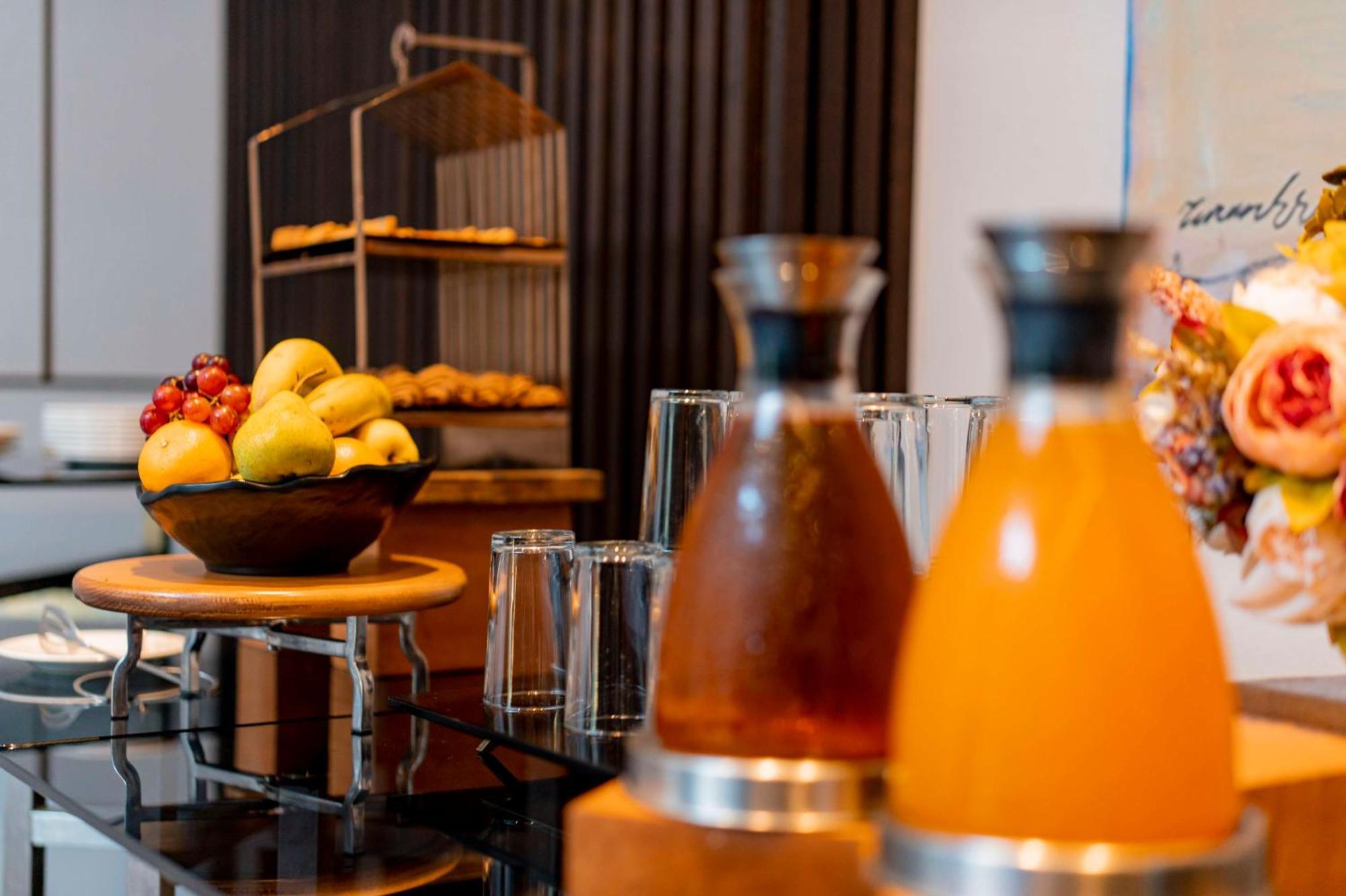 Radisson Blu Hotel & Conference Center, 尼亚美 外观 照片